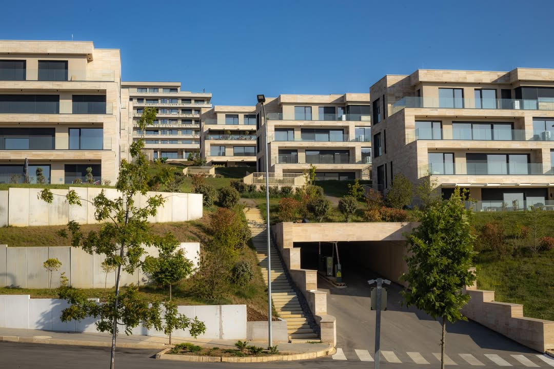 Marigona Hill, Prishtinë, Kosovë. Projekt reference i Diamanti Teknik.